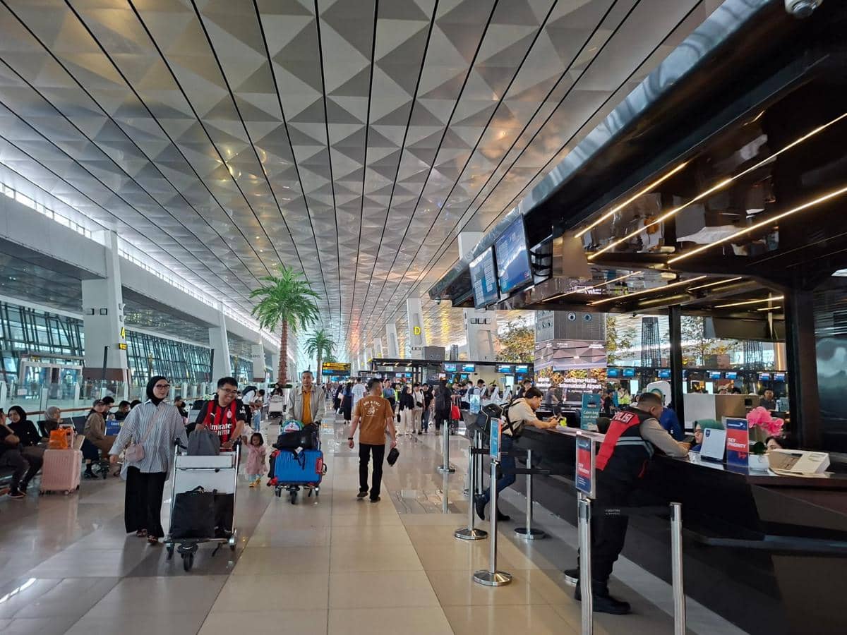 Penumpang di Bandara Soekarno-Hatta