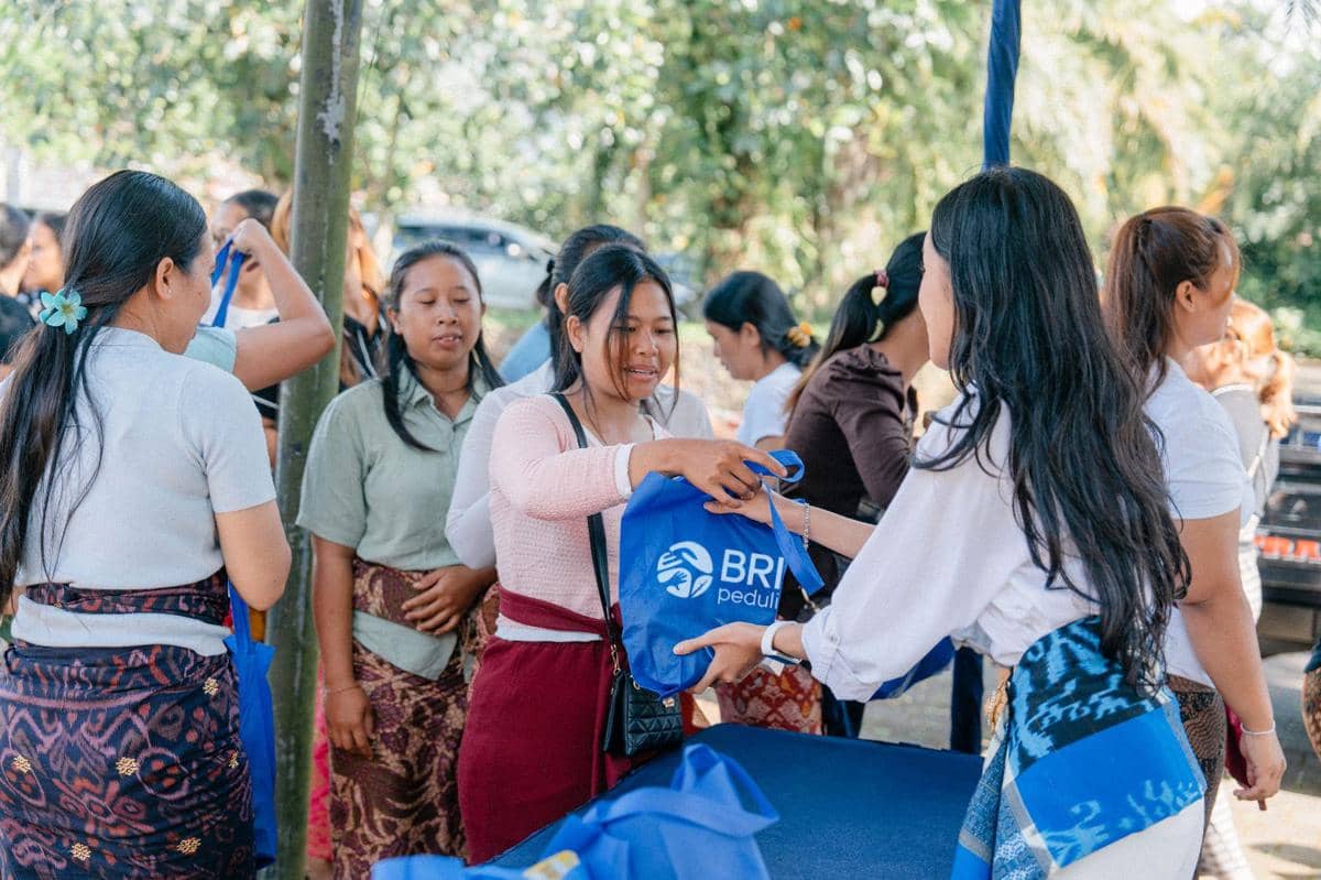 Peringati Nyepi, BRI Salurkan Bantuan 2.000 Paket Sembako