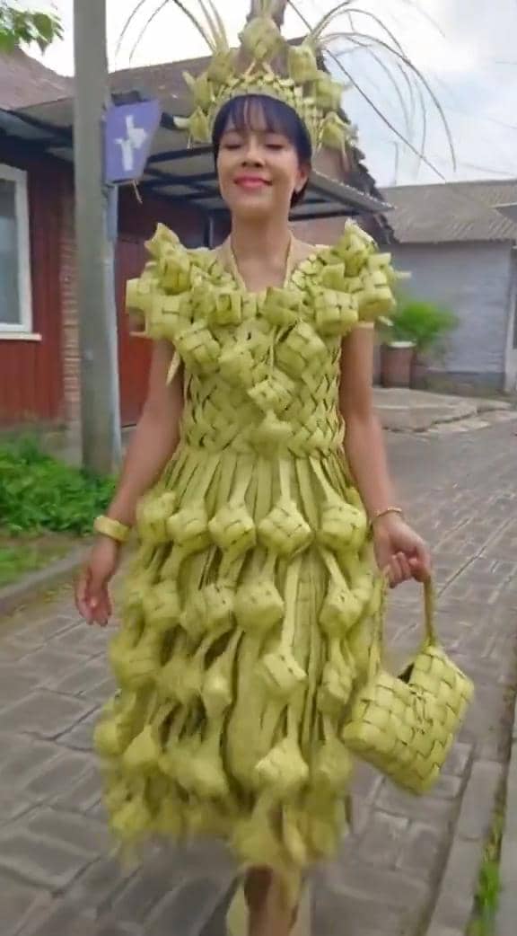 potret kocak baju Lebaran