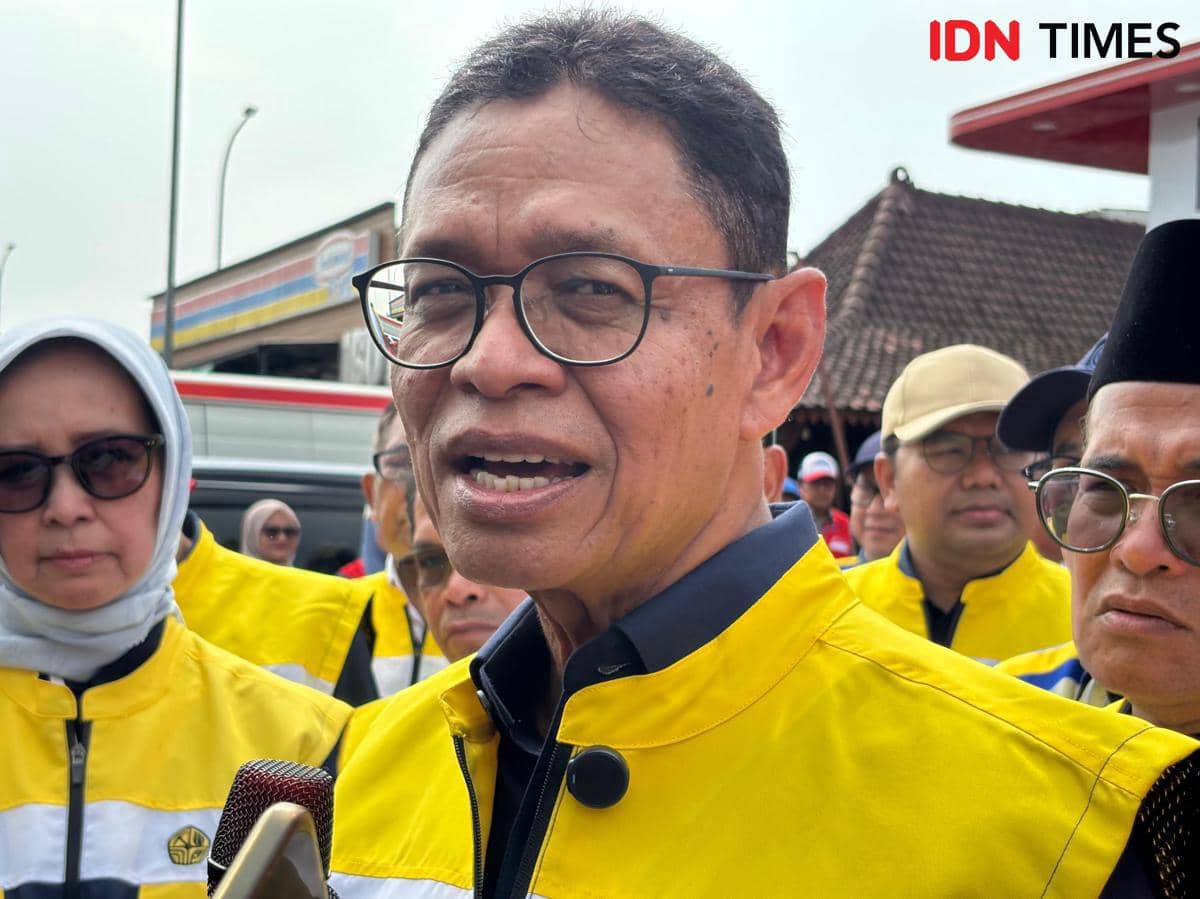 Wamen ESDM, Yuliot Tanjung usa meresmikan pengaliran gas perdana pipa Cisem 2 di Batang. (IDN Times/Dhana Kencana)