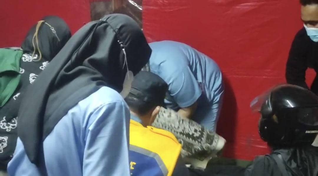 Pemudik pingsan diduga kelelahan 