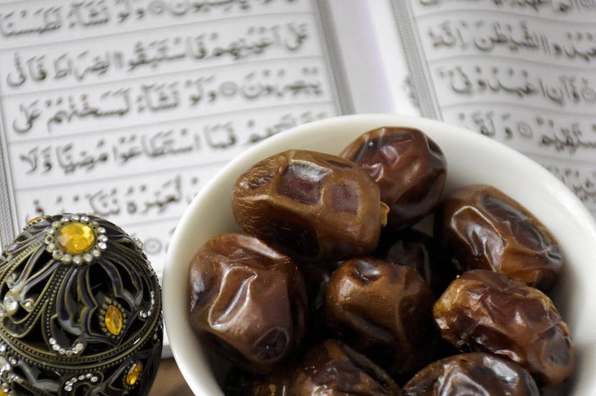 4 Sunnah Makan Kurma, Manakah yang Kamu Tahu?