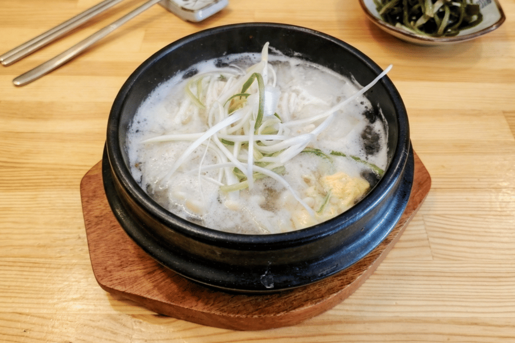 Kenapa Dak Gomtang Jadi Menu Resepsi di Gimbap and Onigiri?