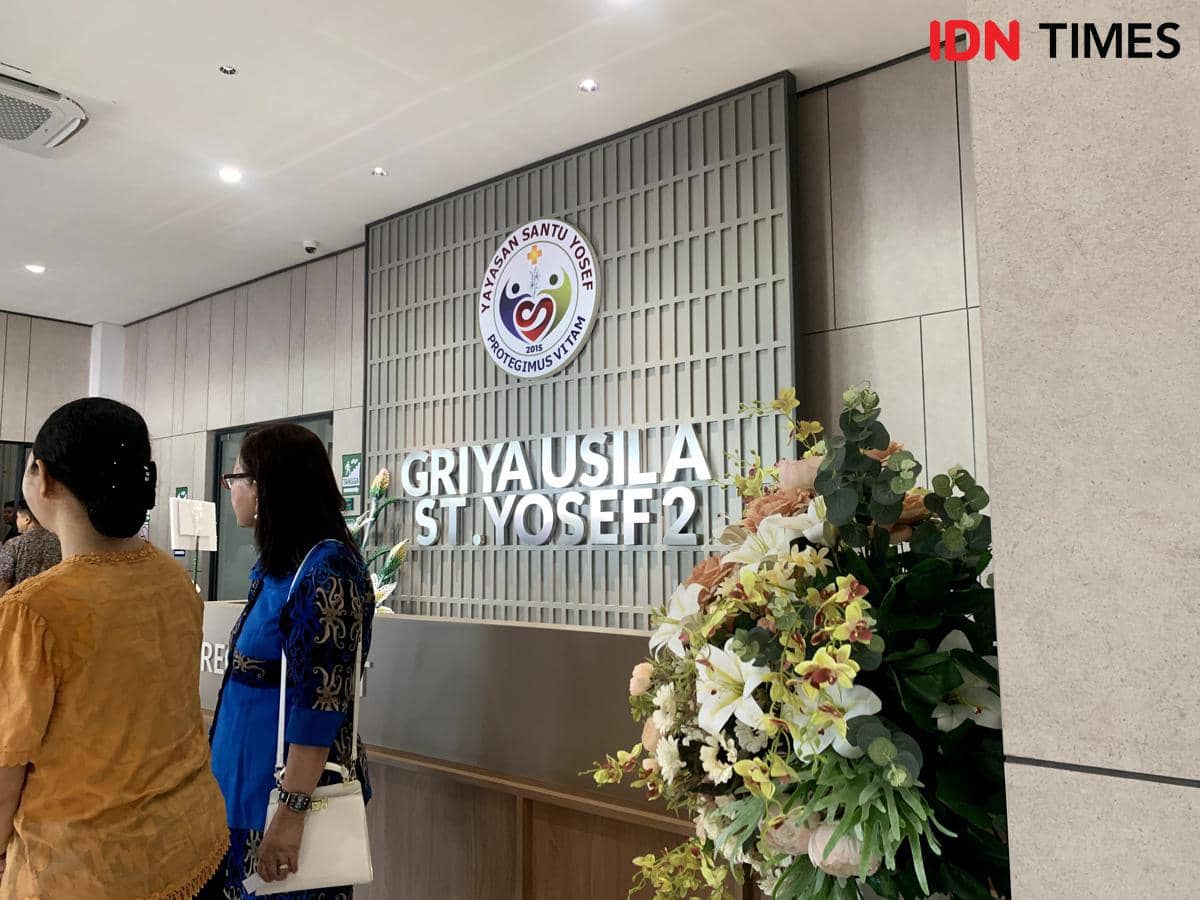 Foto Lobi Utama Griya Usia Lanjut Santo Yosef II, Surabaya 