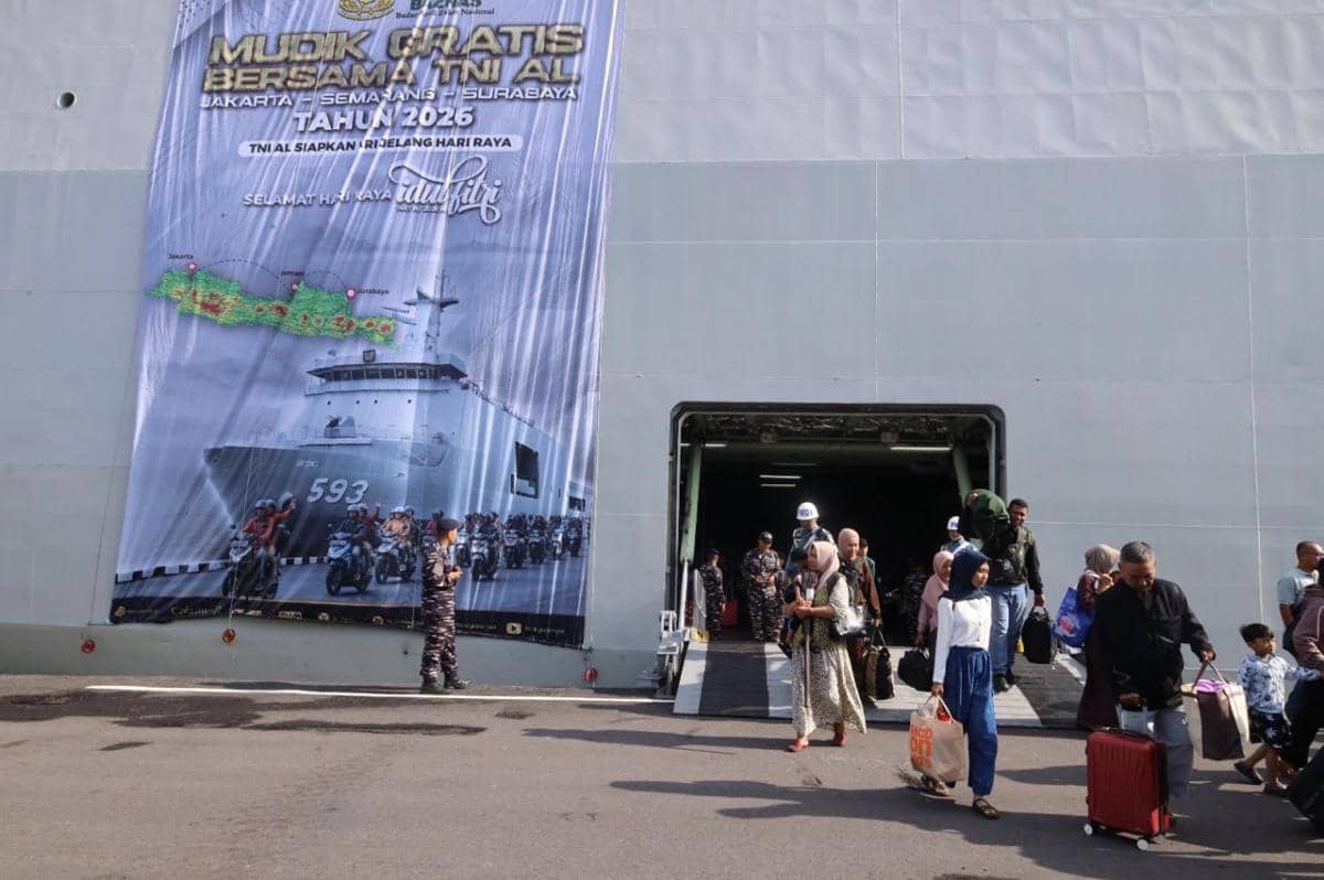 TNI AL Berhasil Antar Ribuan Pemudik Gratis ke Surabaya