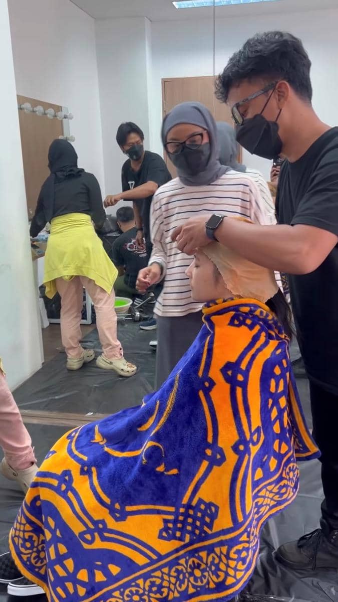 Totalitas Prilly Latuconsina rela makeup prostetik demi syuting Danur