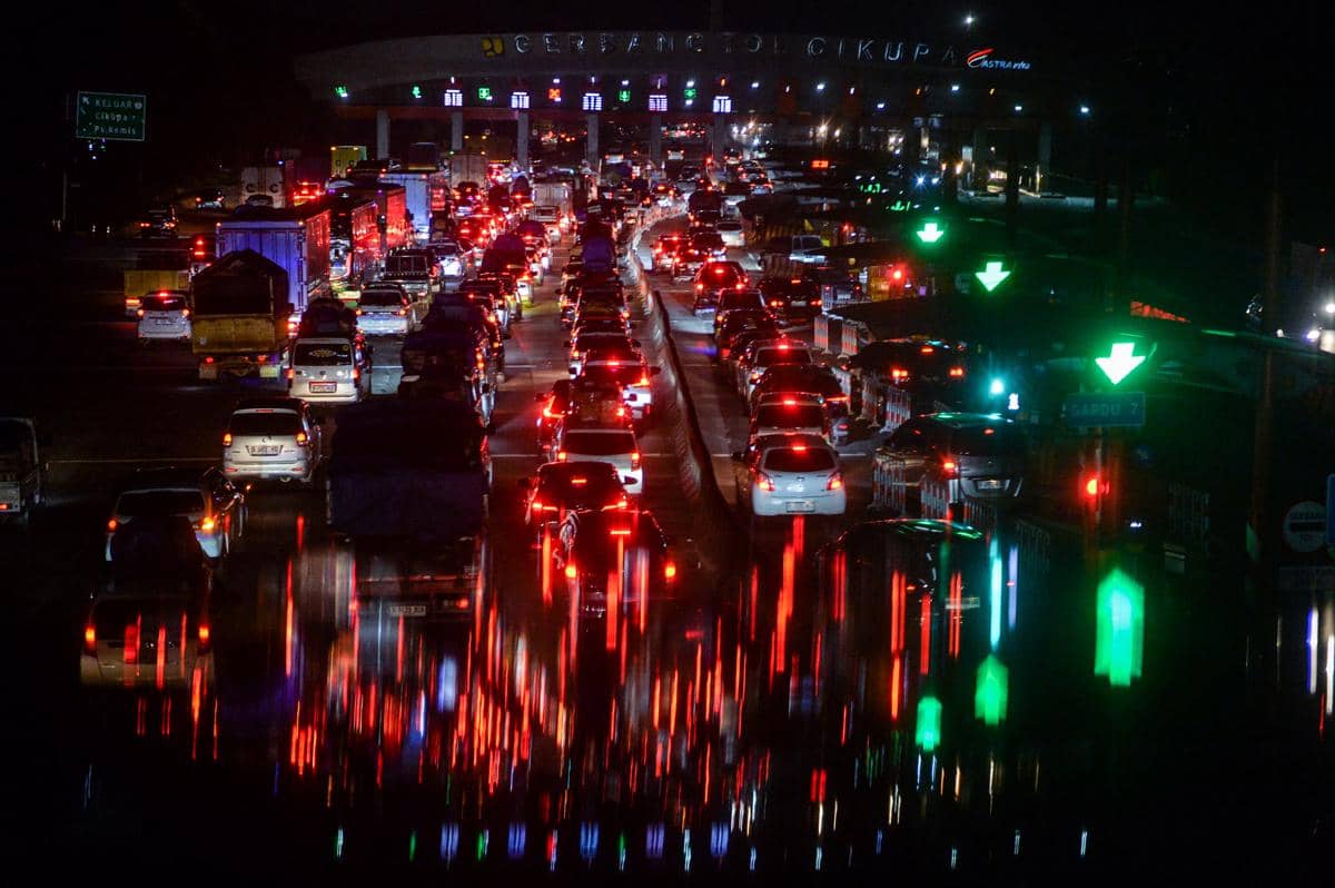 Arus mudik 2026 di Tol Cikupa Tangerang 