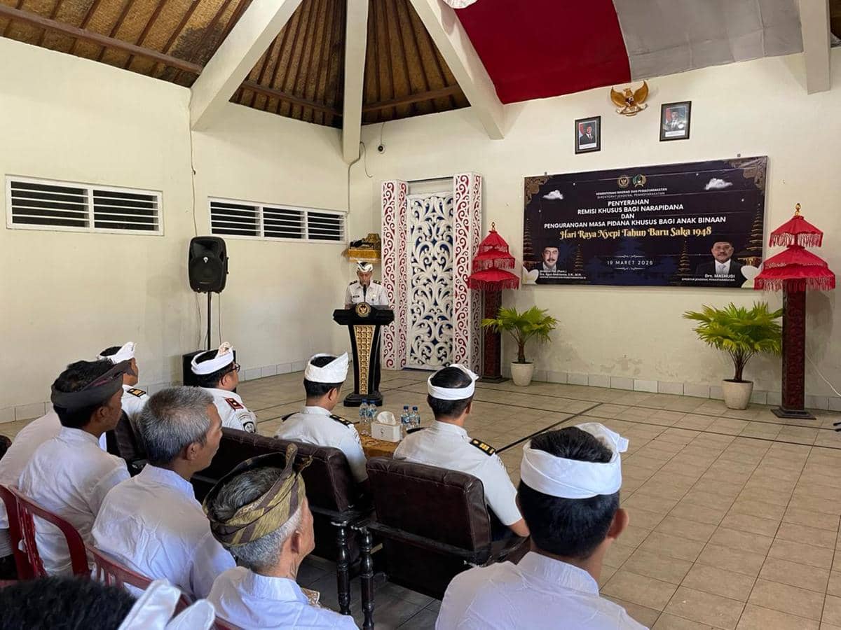 Penyerahan remisi Nyepi bagi warga binaan di Lapas Tabanan 