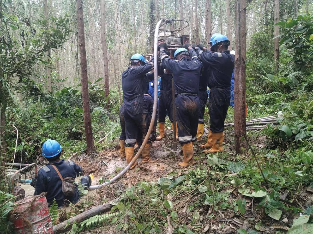 Pengabdian Perwira Elnusa Rayakan Idulfitri di Medan Operasi Morowali Utara dan Banggai. (Dok. Elnusa)