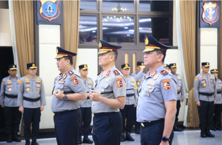 Polri Lantik 47 Perwira Tinggi, Ada 14 Jenderal Bintang 2 dan Satu Bintang 3