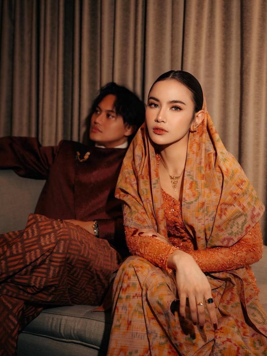 Foto keluarga Rizky Febian dan Mahalini di hari lebaran