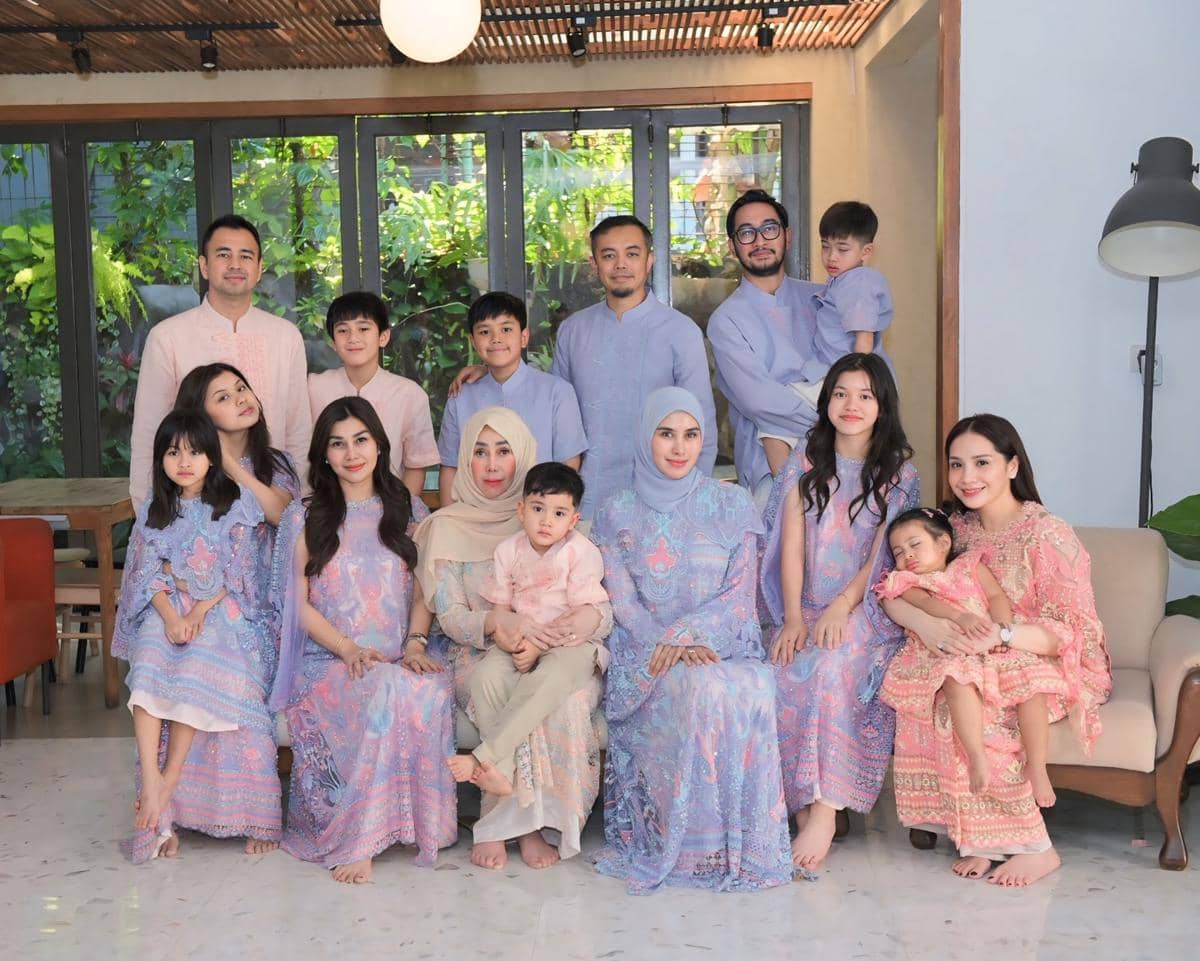 Lebaran Raffi dan Nagita, Perdana Bareng Baby Muhammad (instagram.com/raffinagita1717)