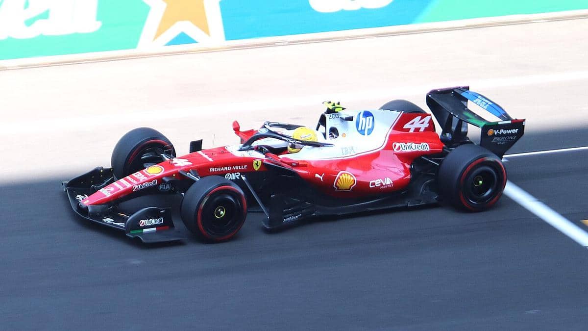 Usaha Lewis Hamilton Lawan Rasisme sebagai Pembalap Bintang Formula 1