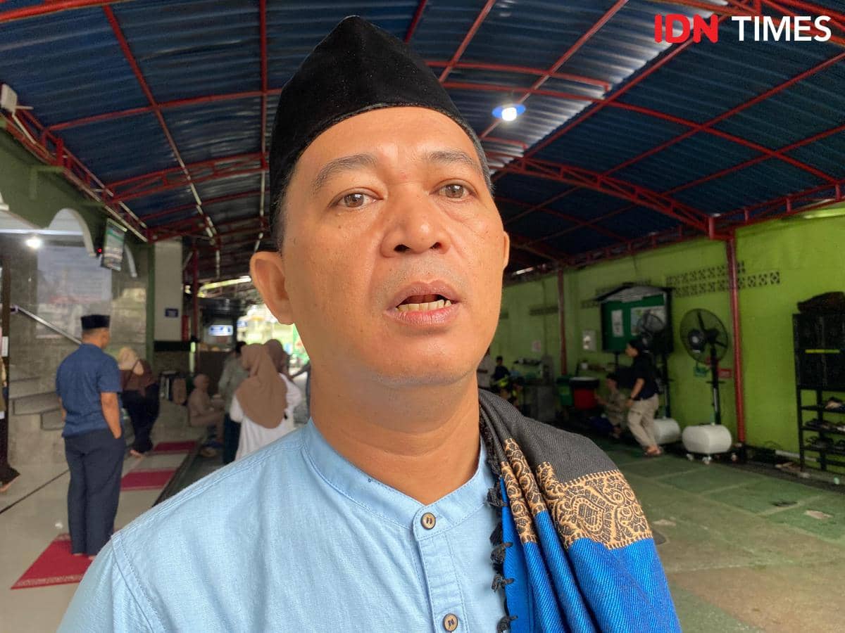 Pengurus Masjid Al-Furqon, Pantang Mudik Sebelum Tunaikan Pengabdian