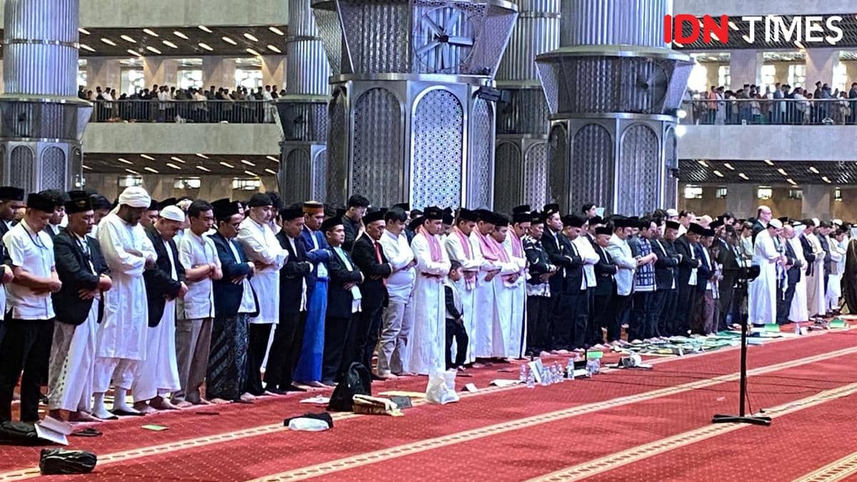 Masjid Istiqlal Mulai Dipenuhi Jemaah Jelang Salat Idul Fitri