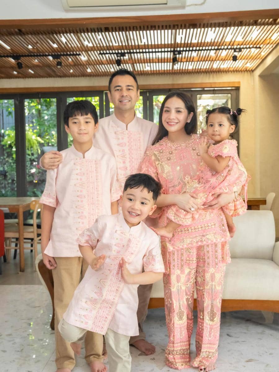 Setiap tahunnya, Raffi Ahmad dan Nagita Slavina kumpul keluarga di Bandung, Jawa Barat