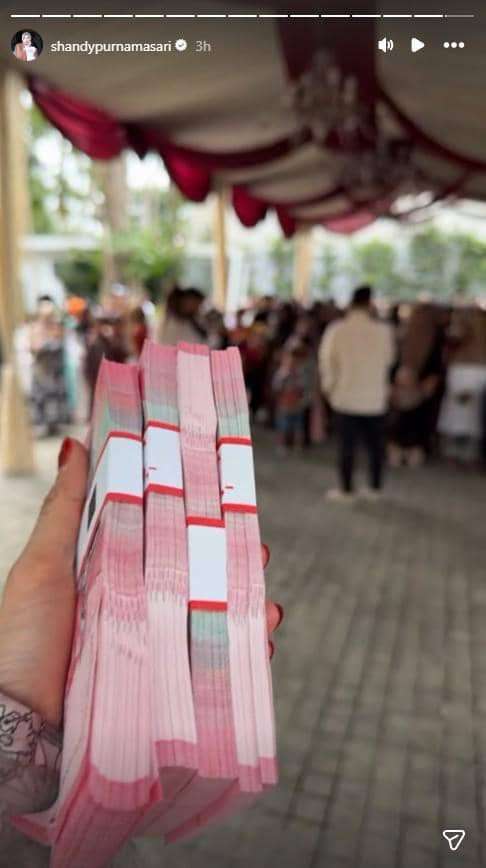 potret acara open house di rumah Shandy Purnamasari dan Juragan 99 di Malang