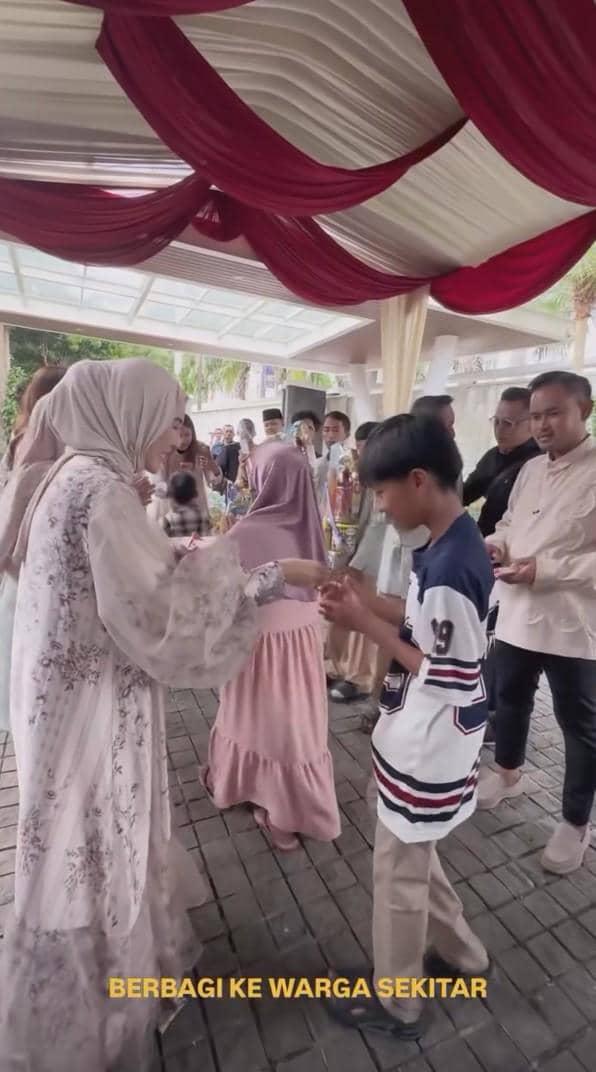 potret acara open house di rumah Shandy Purnamasari dan Juragan 99 di Malang