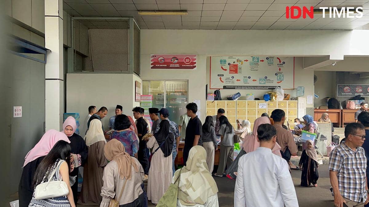 Momen Rutan KPK Dipenuhi Kerabat Tersangka saat Lebaran Hari Pertama