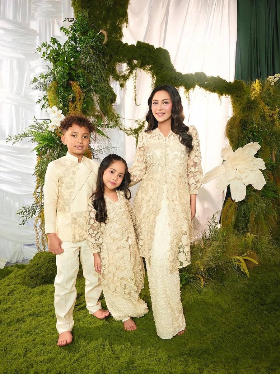 gaya lebaran artis 2026 (instagram.com/rachelvennya)