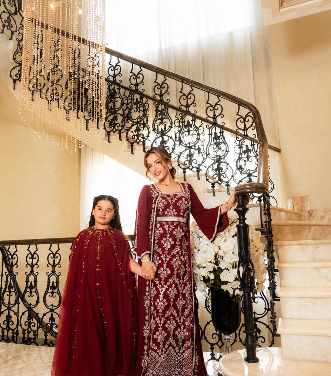 gaya keluarga Tasya dan Tasyi di Lebaran 2026