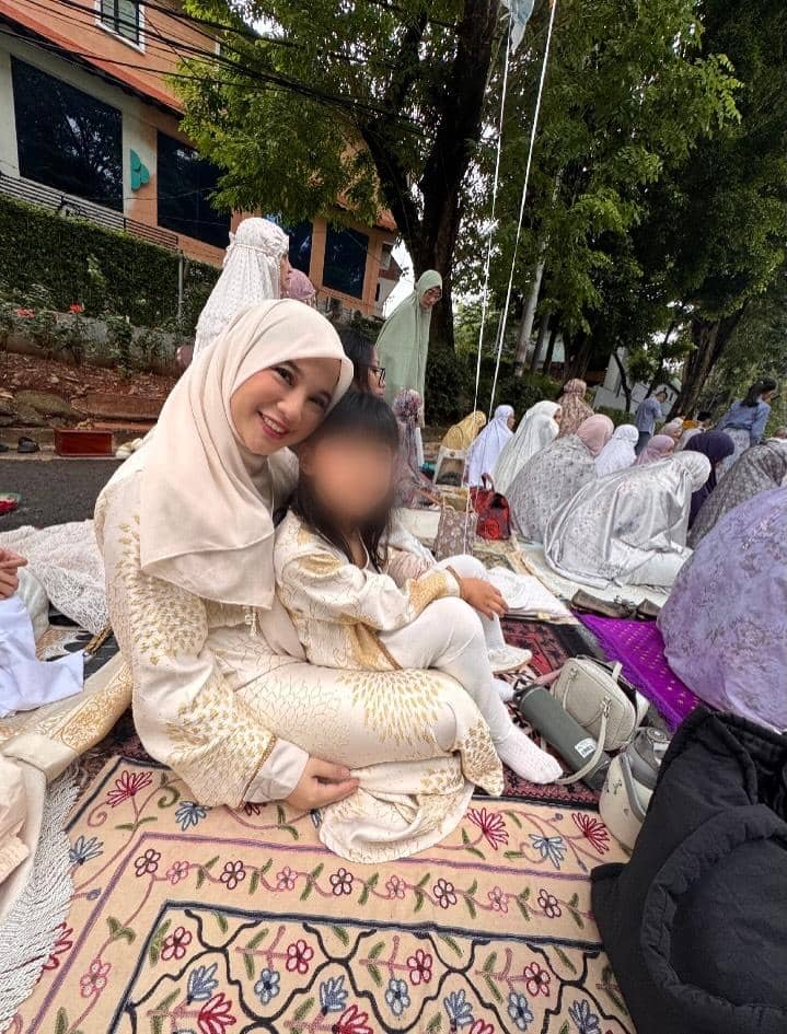 gaya lebaran artis 2026 (instagram.com/chafrederica)