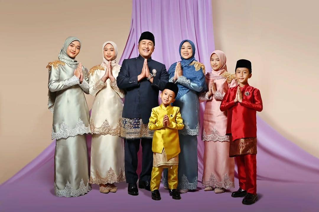 gaya lebaran artis 2026 (@abimanyu_arif @abimanyu_arif_shoot_hijab via instagram.com/irfanhakim75)