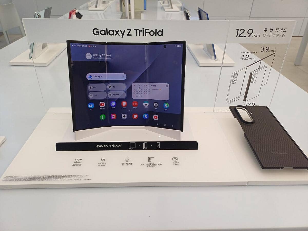 Galaxy Z TriFold di Samsung Store.