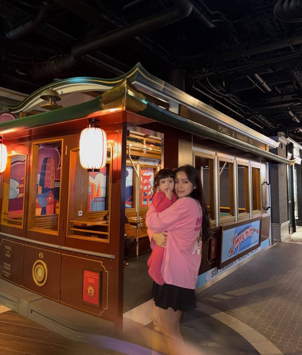 Liburan Jessica Iskandar