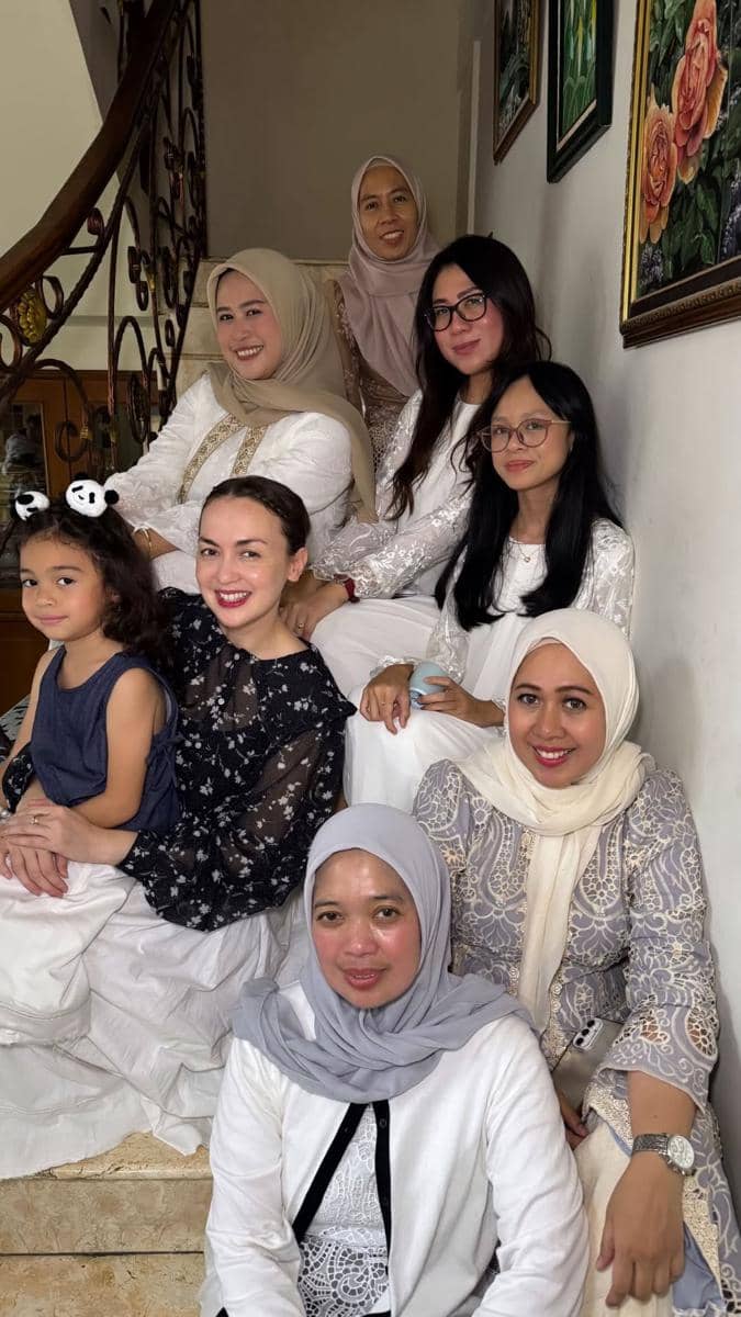 Rianti Cartwright ikut berkumpul dengan keluarga merayakan Lebaran 2026