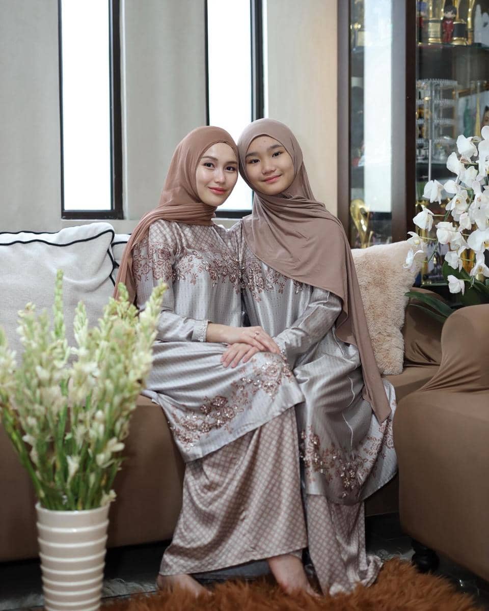 gaya artis dan keluarga di lebaran hari kedua