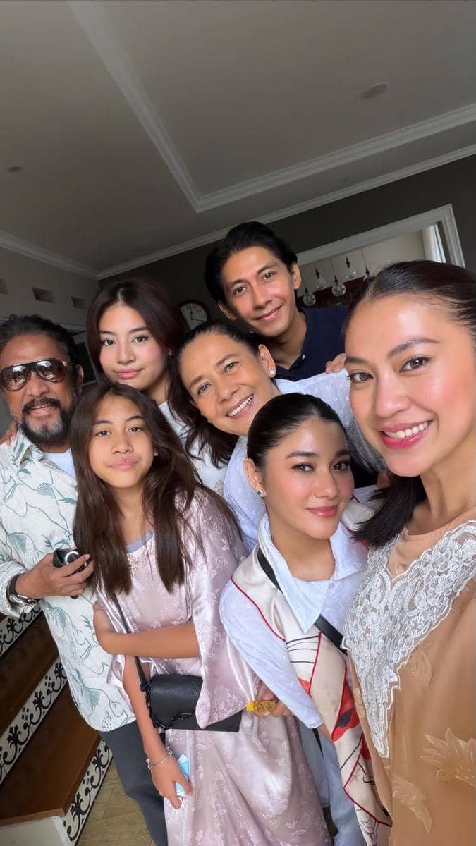 Keluarga Jamal Mirdad dan Lydia Kandou rayakan Lebaran 2026