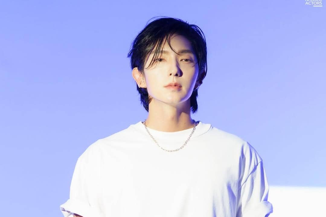 Lee Joon Gi (insrsgram.com/ namooactors)