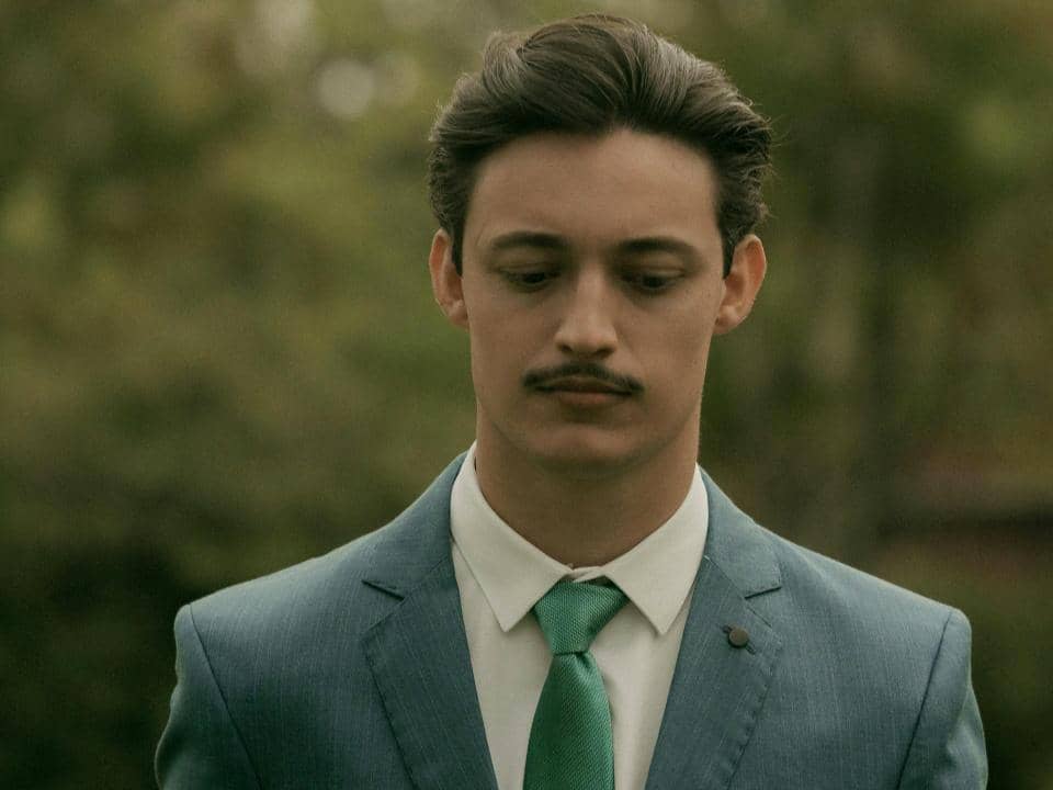 ilustrasi cowok green flag