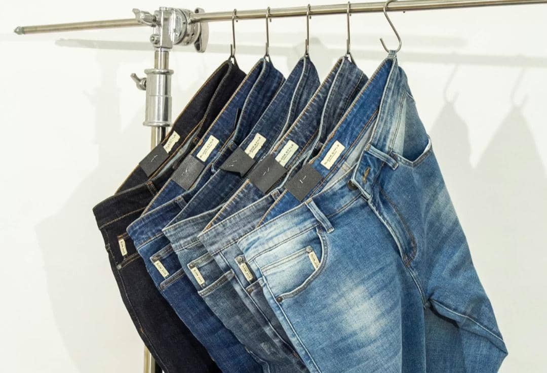 ilustrasi celana denim