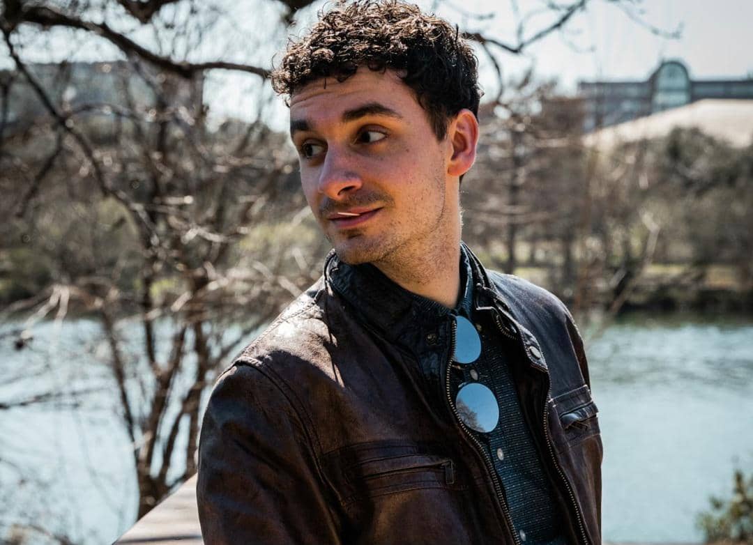 Kenapa Jaket Kulit Sebaiknya Jangan Disetrika?