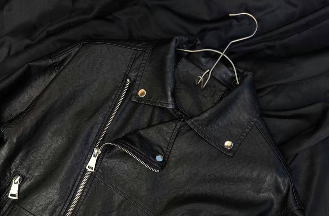 ilustrasi jaket kulit