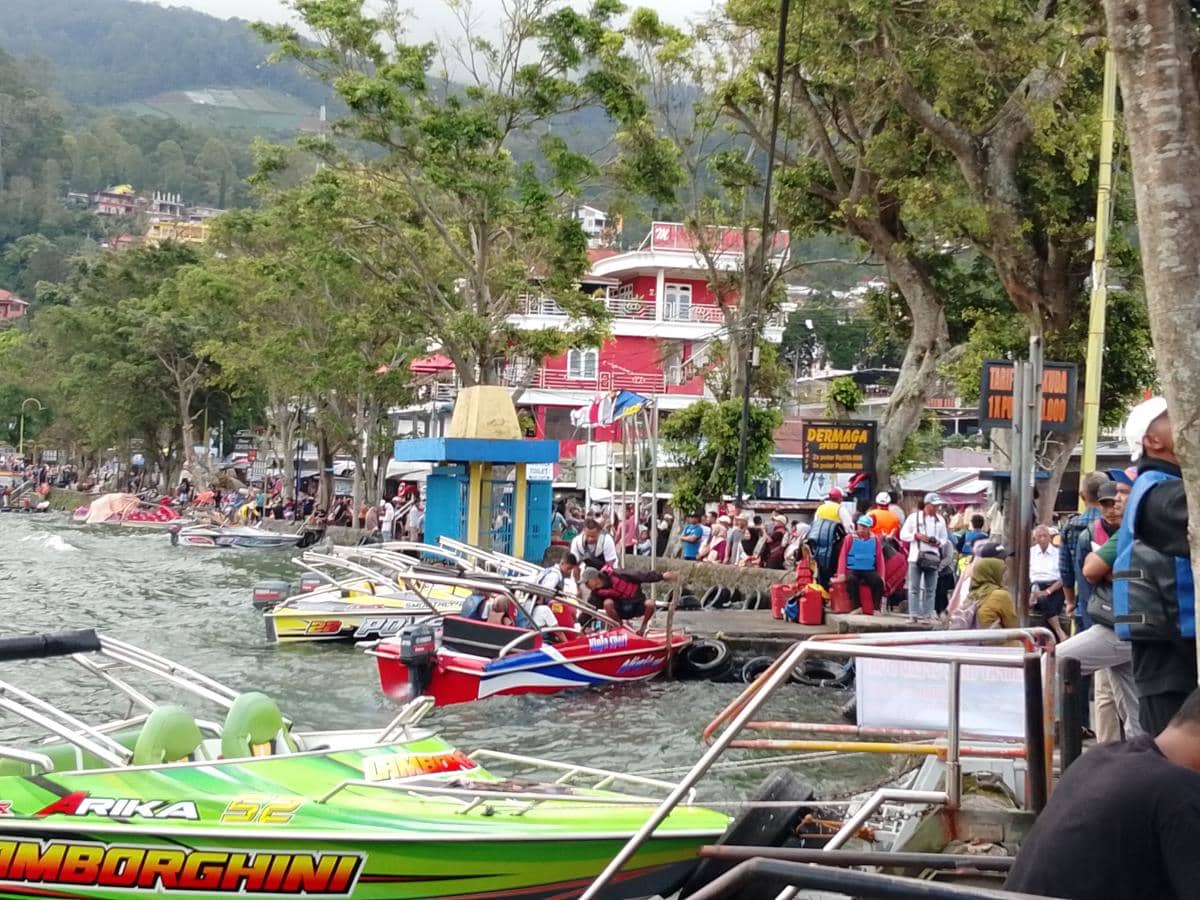 Telaga Sarangan Membludak di Hari Ke-3 Libur Lebaran
