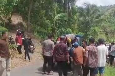 Pasutri asal Kabupaten Magetan tewas usai motor yang ditumpangi masuk jurang di Kare Madiun. IDN Times/Istimewa.