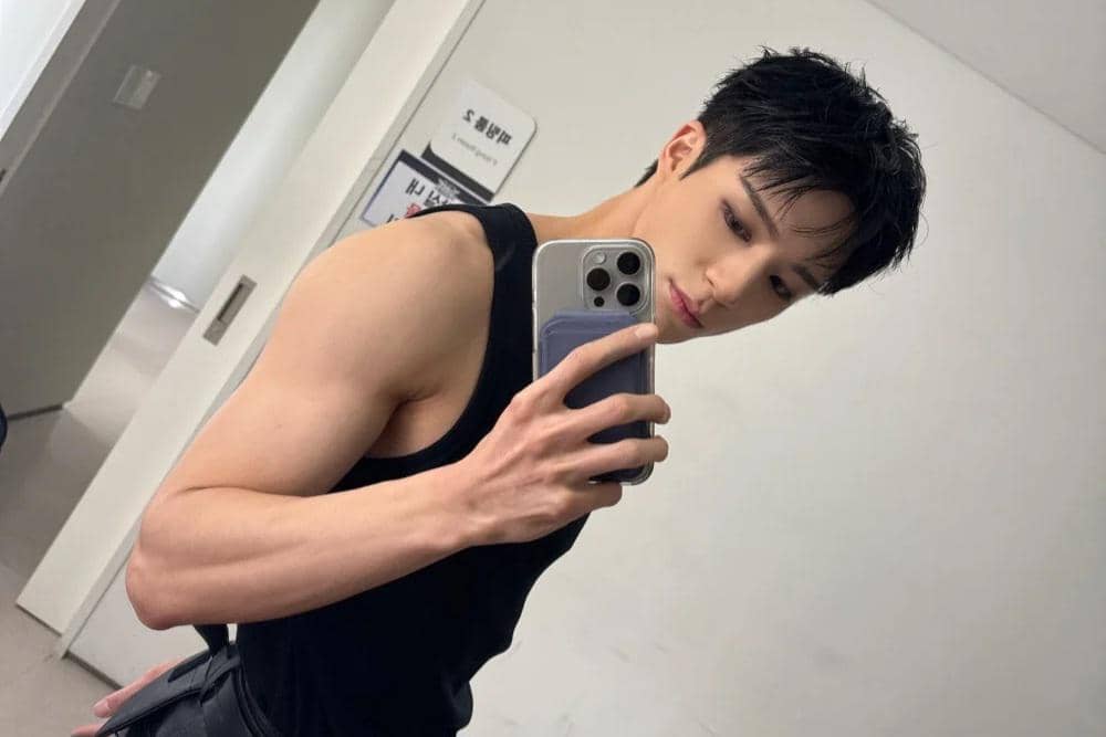 Jeno NCT Mendadak Hapus Mirror Selfie yang Diunggah, Ada Apa?