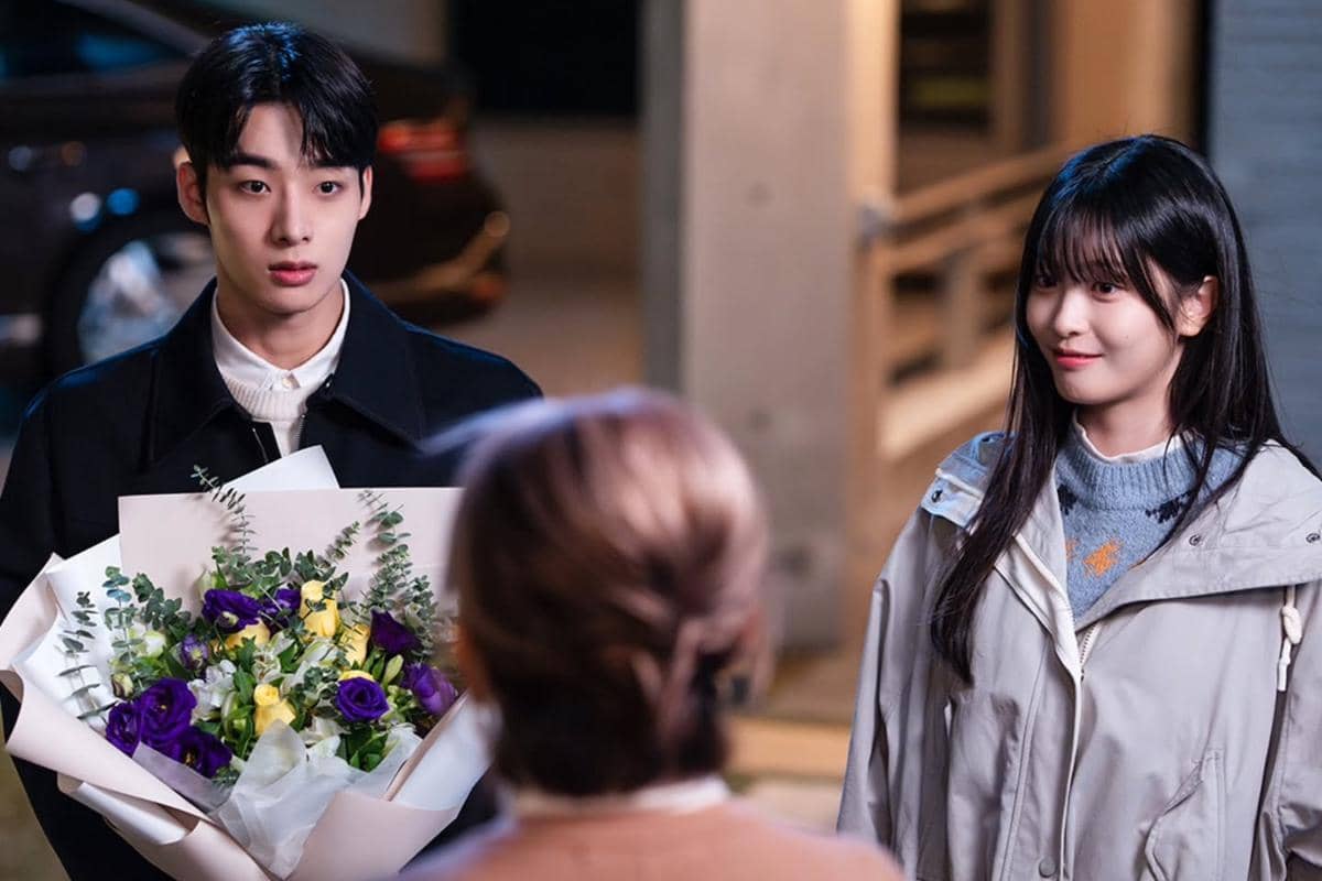 5 Gaya Pacaran Sehat Ala Ha Dam dan Yoo Gyum di In Your Radiant Season