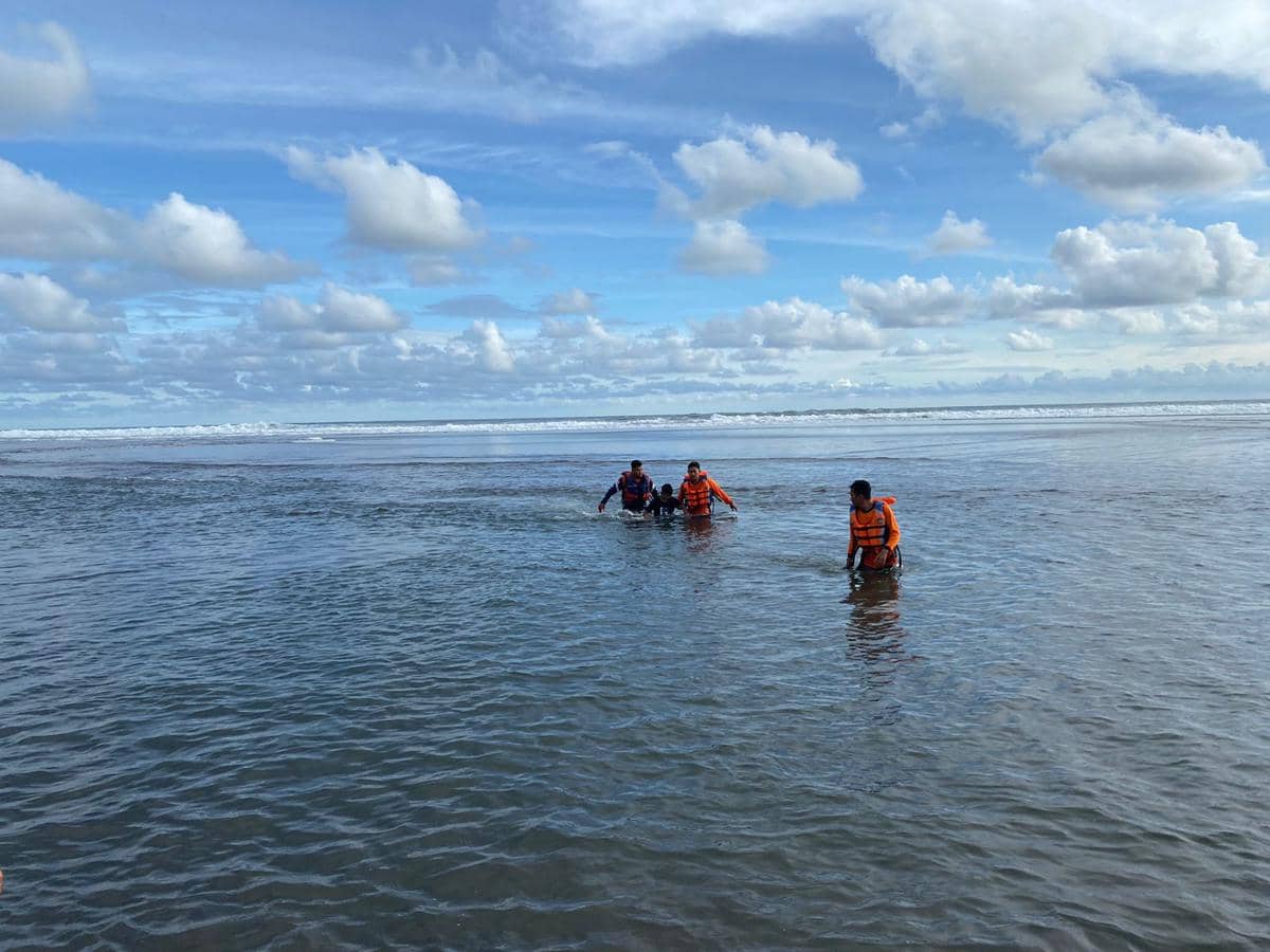 Main Air di Pantai Parangtritis, 4 Remaja Terseret Rip Current