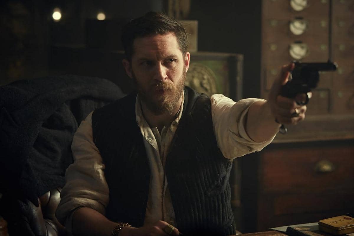 Tom Hardy sebagai Alfie Solomons