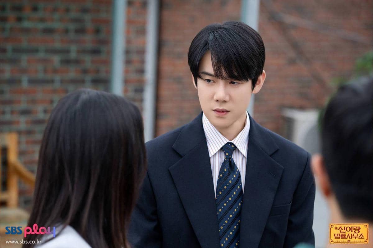 Cuplikan drama Korea Phantom Lawyer
