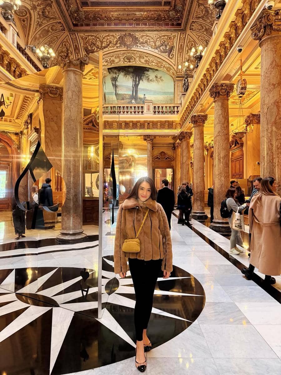 Angel Karamoy jalan-jalan di Monte Carlo, Monako