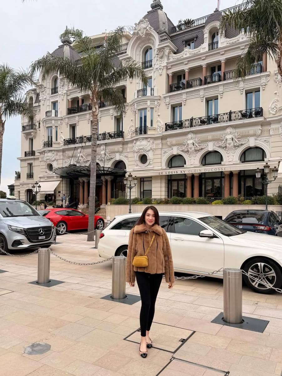 Angel Karamoy jalan-jalan di Monte Carlo, Monako