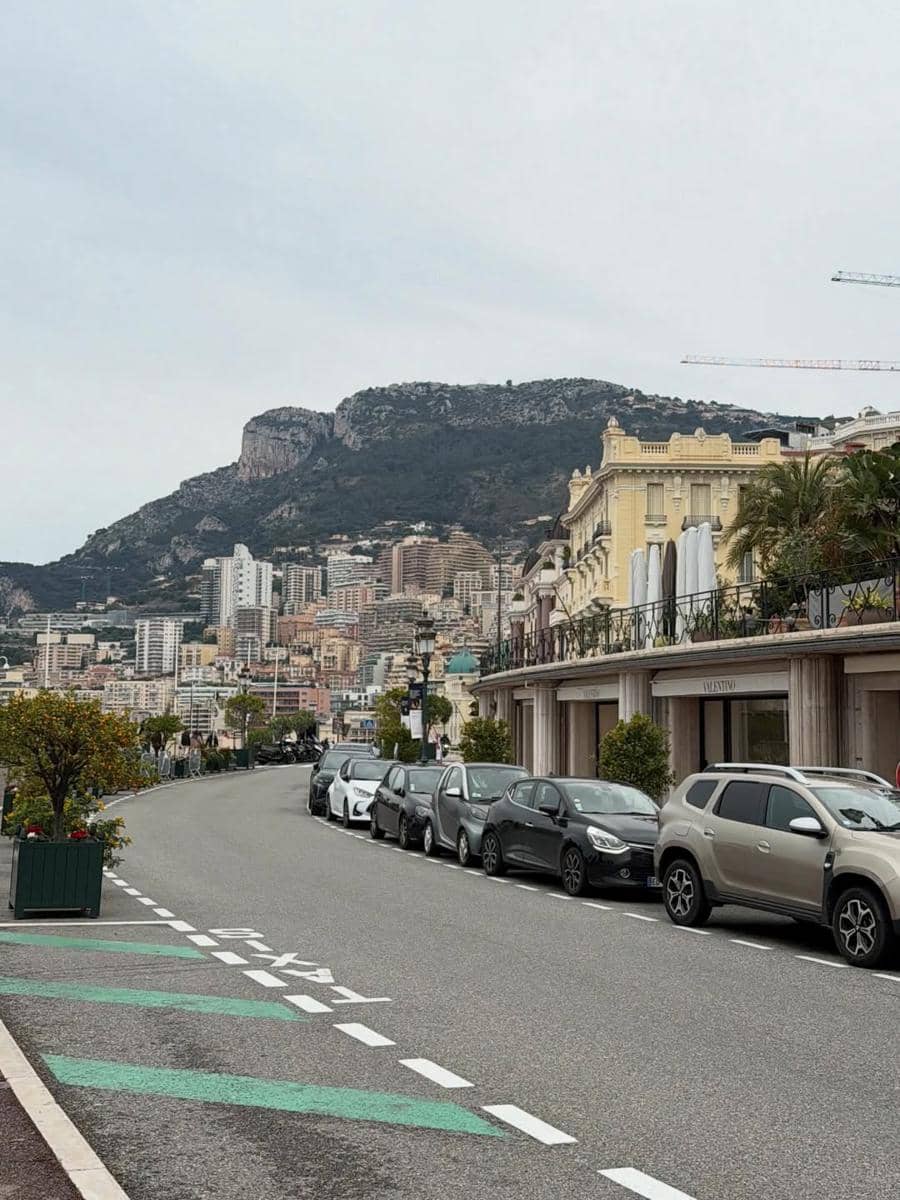 Angel Karamoy jalan-jalan di Monte Carlo, Monako