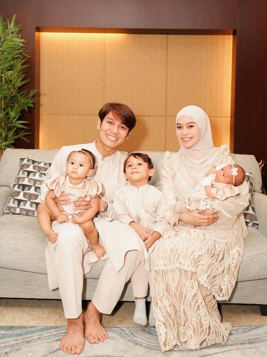 Gaya lebaran Lesti Kejora dan keluarga