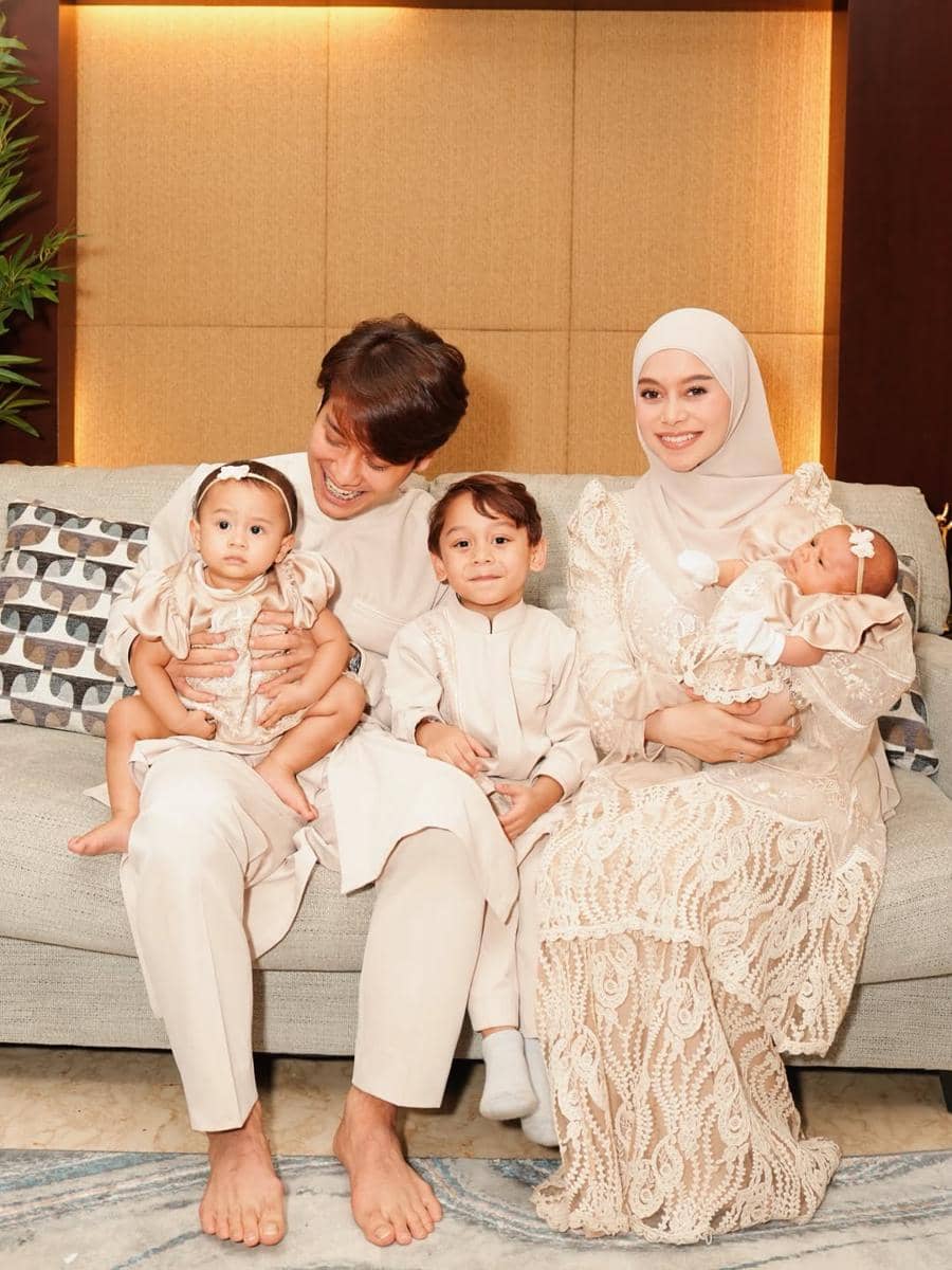 Gaya lebaran Lesti Kejora dan keluarga