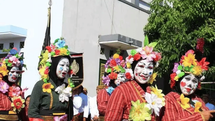 Tari Edan-edanan, Cara Edukasi Pengunjung Tak Merokok di Malioboro
